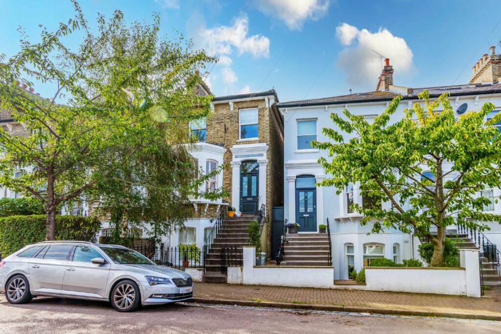 1 bedroom flat for sale in Ramsden Road, Balham, SW12