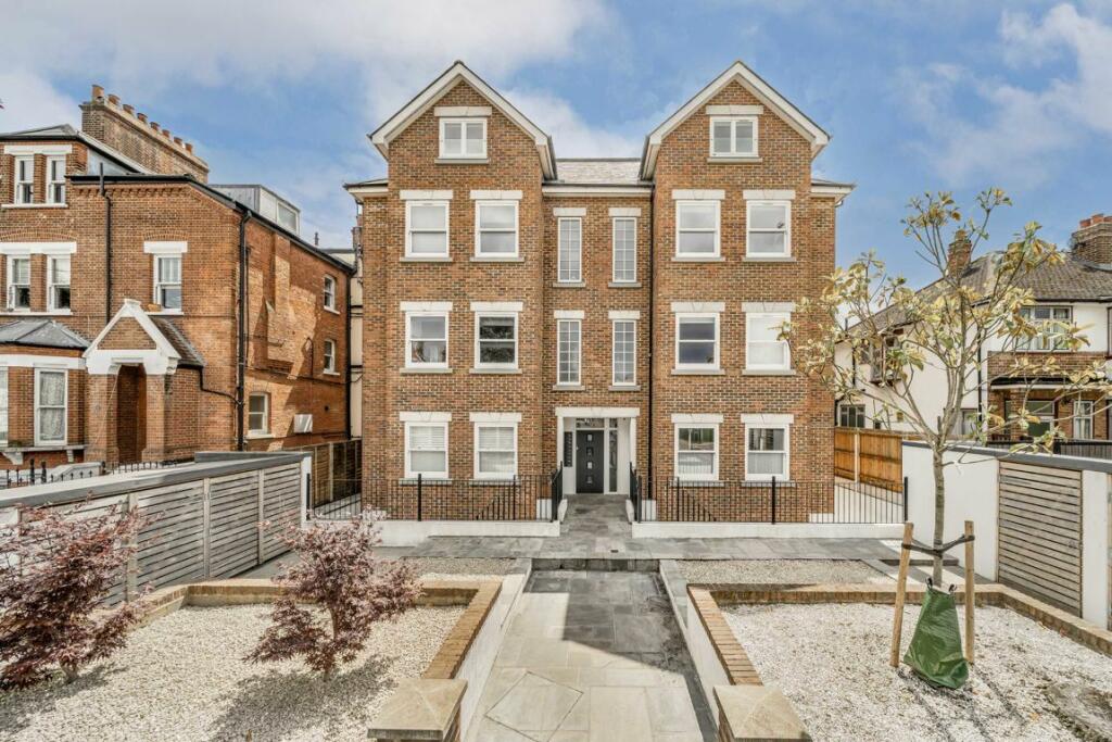 2 bedroom flat for sale in Fontenoy Road, Balham, SW12