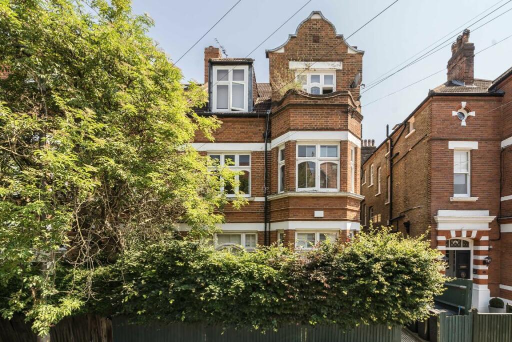 2 bedroom flat for sale in Wexford Road, Balham, SW12