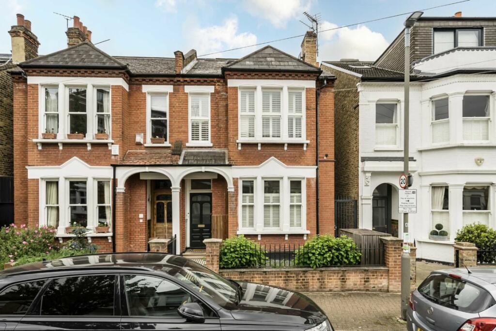 2 bedroom flat for sale in Rowfant Road, Balham, SW17