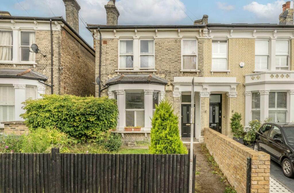 1 bedroom flat for sale in Cornford Grove, Balham, SW12