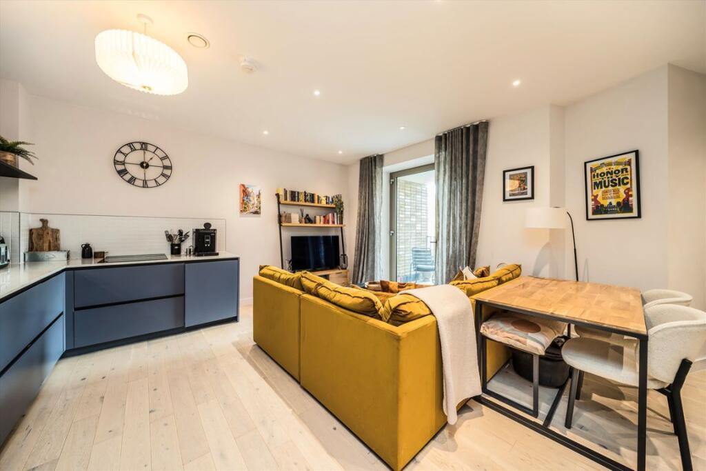 Main image of property: Balham High Road, Balham