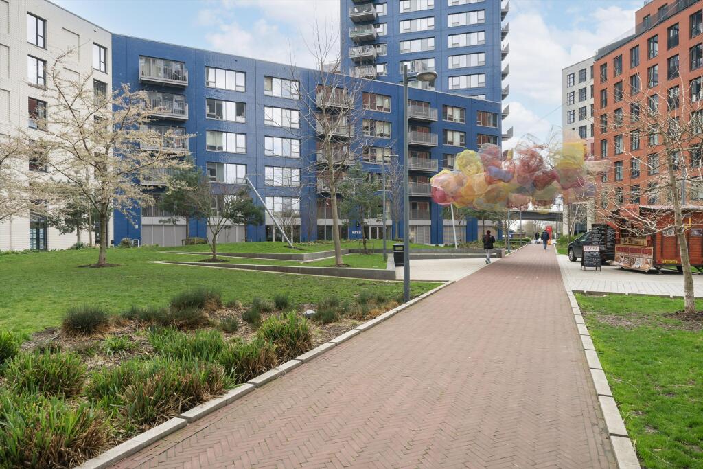Main image of property: Globe House, Botanic Square, London, E14