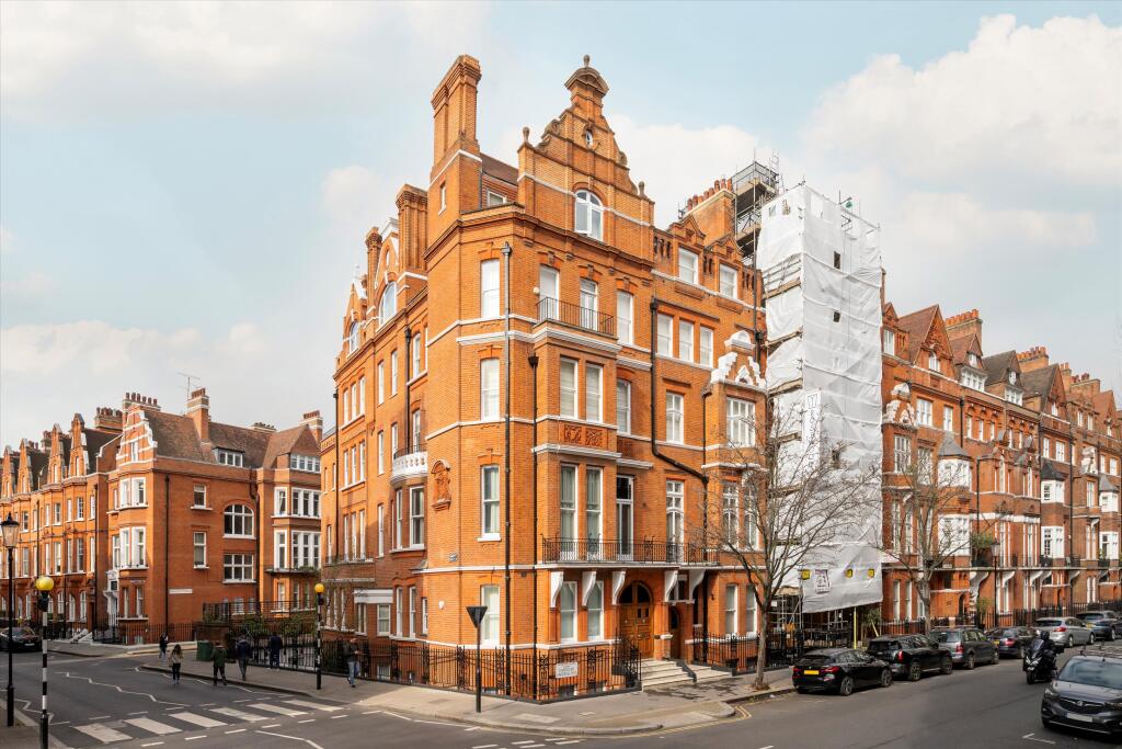 Main image of property: Cadogan Gardens, London, SW3