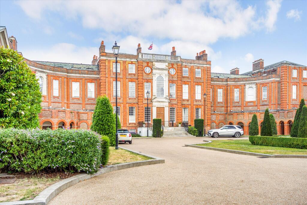 Main image of property: Vitali Close, London, SW15