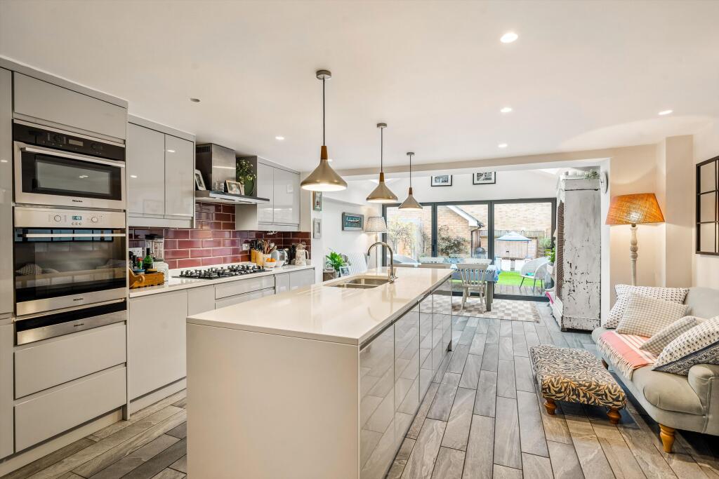 Main image of property: Beechcroft Road, London, SW17