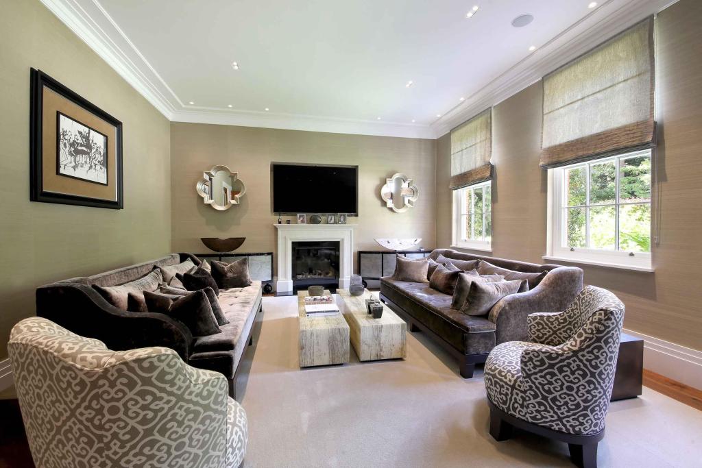 8 bedroom detached house for sale in Cavendish Road, St Hill