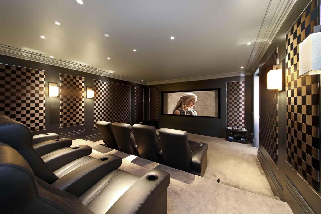 8 bedroom detached house for sale in Cavendish Road, St Hill