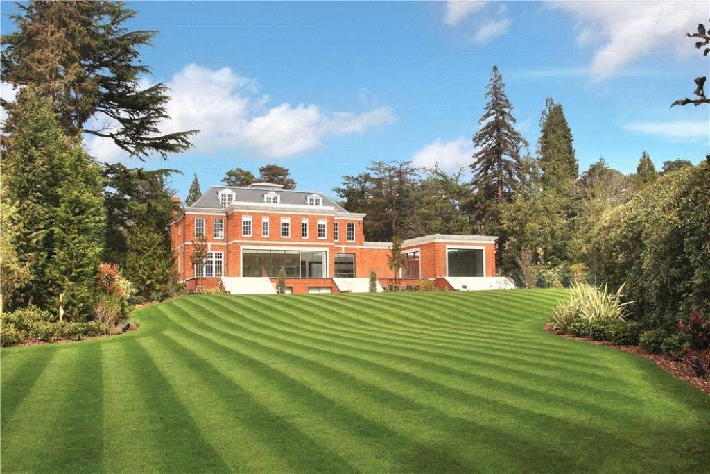 8 bedroom detached house for sale in Cavendish Road, St Hill