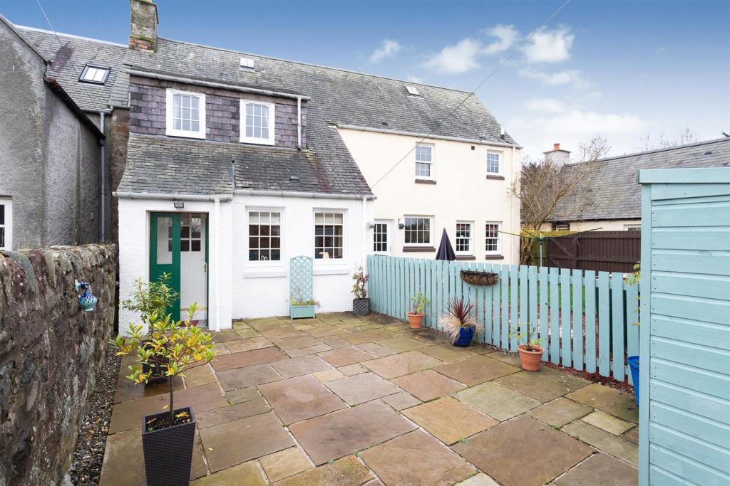 2 bedroom house for sale in Main Street, Perth, PH2