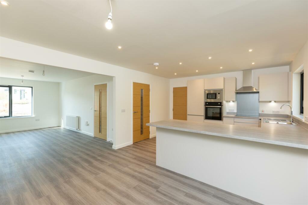 3 bedroom house for sale in Airlie View, Alyth, Blairgowrie, PH11