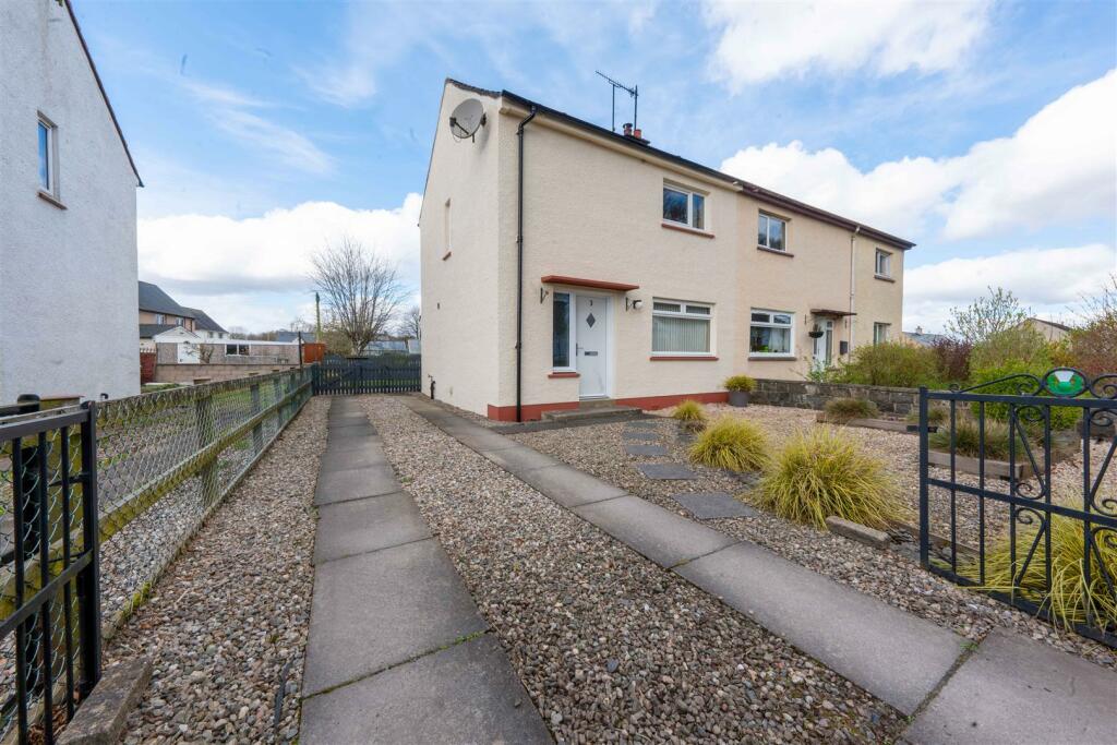 2 bedroom semidetached house for sale in Woodside, Luncarty, Perth, PH1