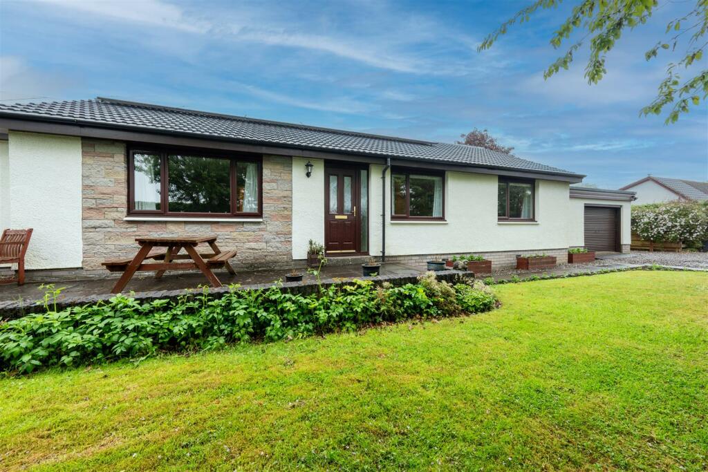 4 bedroom bungalow for sale in Old Church Road, Wolfhill, Perth, PH2