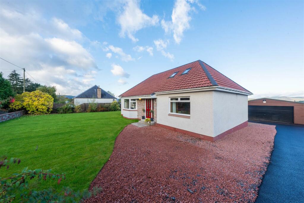 4 bedroom bungalow for sale in Pitversie Bungalow, Perth Road