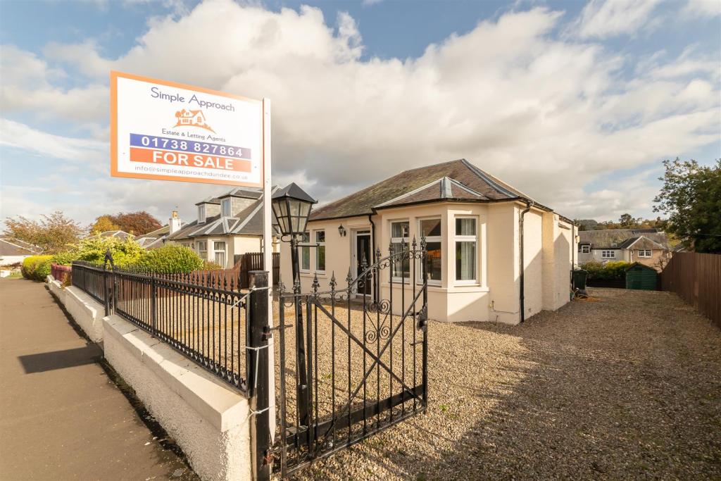 2 bedroom detached bungalow for sale in Evelyn Terrace, Craigie, Perth, PH2