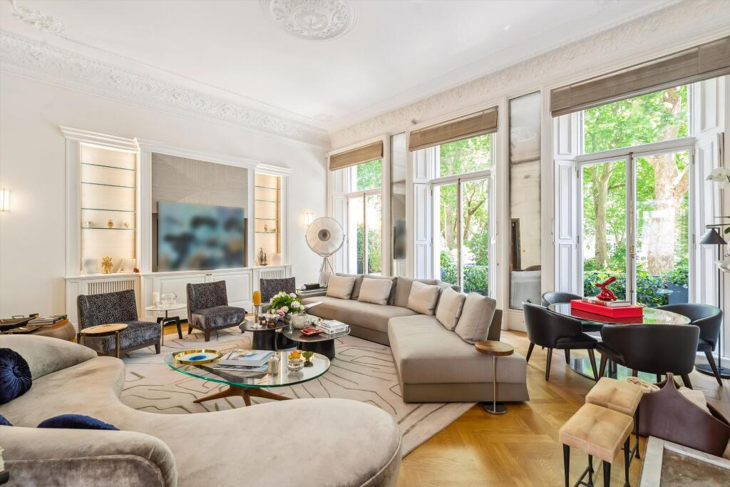 Main image of property: Ennismore Gardens, London, SW7