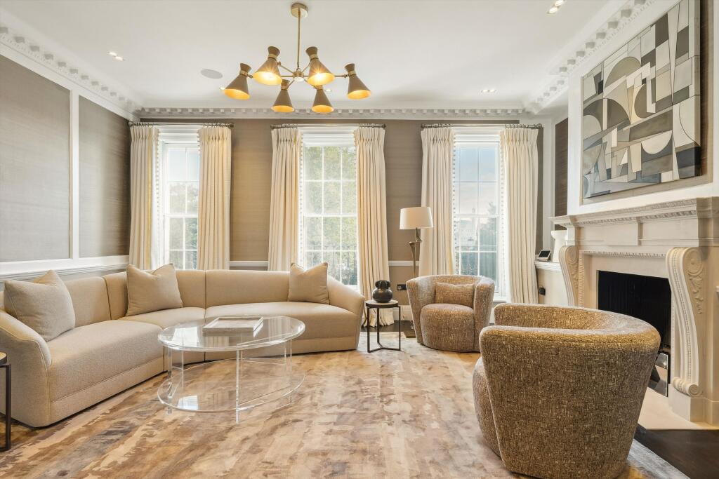 Main image of property: Cheyne Walk & Cheyne Mews, London, SW3