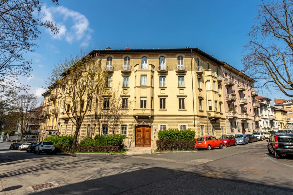 2 bedroom apartment for sale in Piedmont, Turin, Turin, Italy