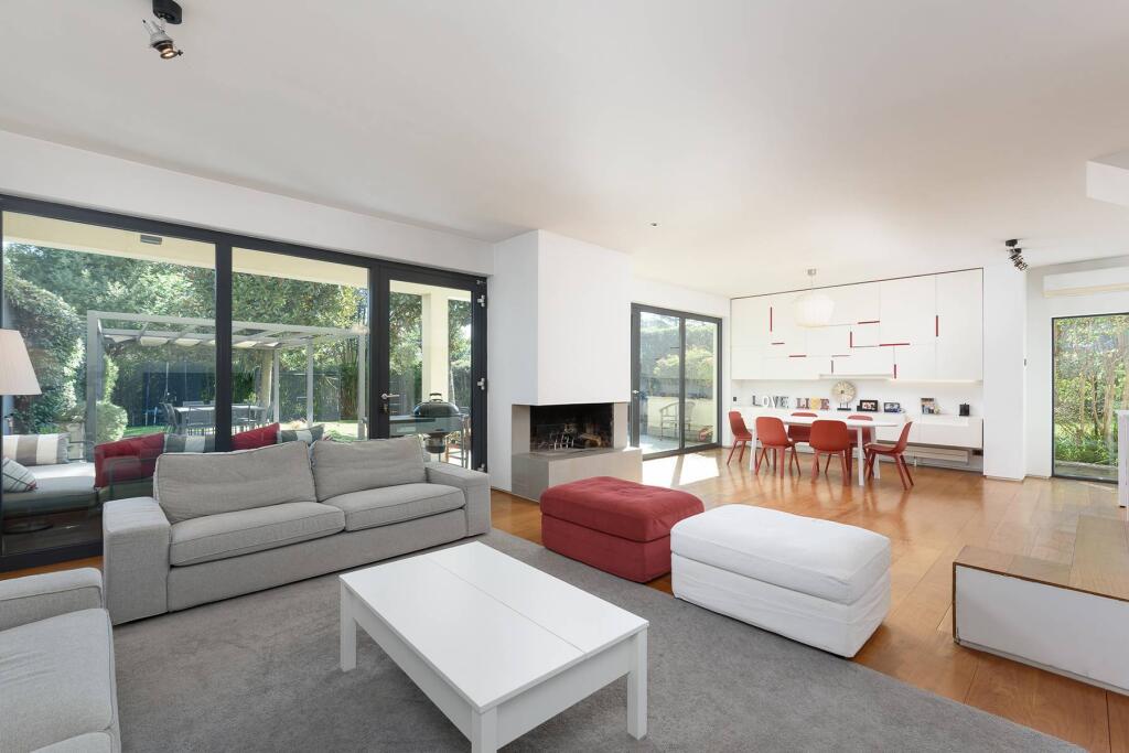 Main image of property: Lazio, Rome, Roma