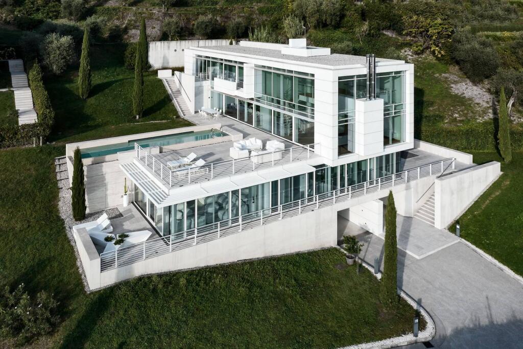 Main image of property: Lombardy, Brescia, Gardone Riviera