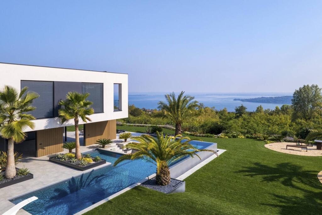 Main image of property: Lombardy, Brescia, Padenghe Sul Garda