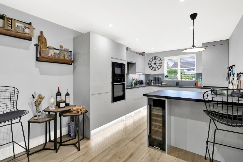 Main image of property: Oatlands Chase, Weybridge, Surrey, KT13