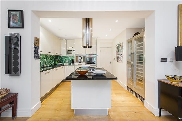 Main image of property: East Heath Road, London, NW3