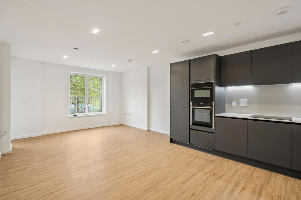 Main image of property: London, W10