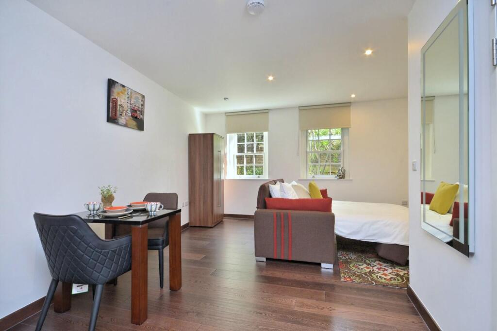 Main image of property: Sovereign Court, Wapping, London, E1W