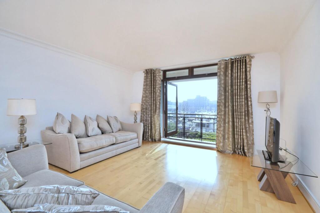 Main image of property: Merganser Court, Star Place, London, E1W