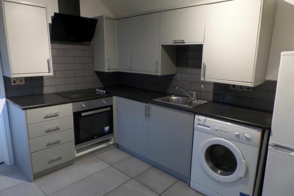 Additional property image - First Floor Flat, Arthur Street, Roath, Cardiff