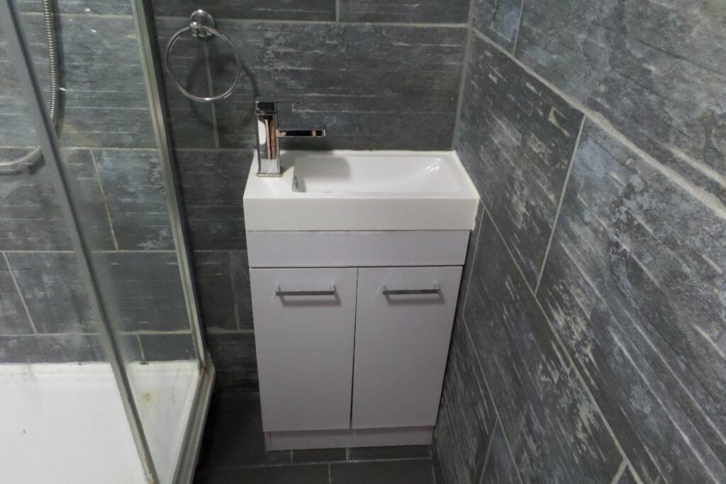 Additional property image - First Floor Flat, Arthur Street, Roath, Cardiff