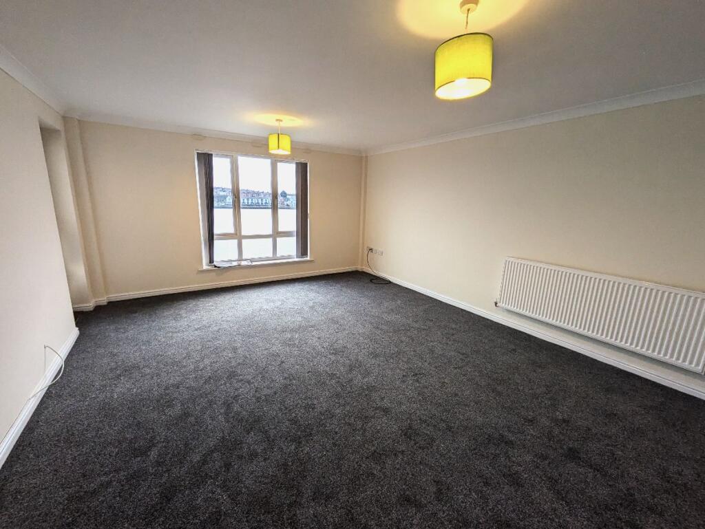 Additional property image - Third Floor Apartment, Glan Y Mor, Y Rhodfa, Barry, CF63 4BB