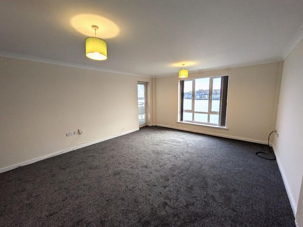 Additional property image - Third Floor Apartment, Glan Y Mor, Y Rhodfa, Barry, CF63 4BB