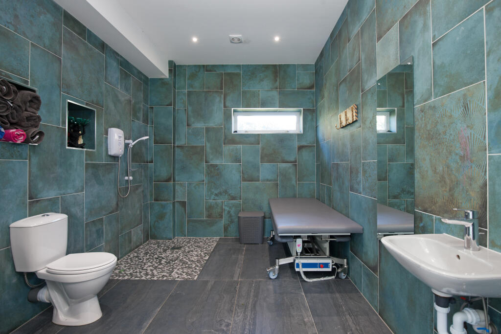 Additional property image - Glebe Road, Ramsden Bellhouse, Billericay