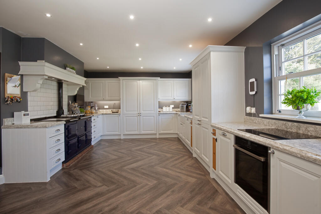 Additional property image - Glebe Road, Ramsden Bellhouse, Billericay