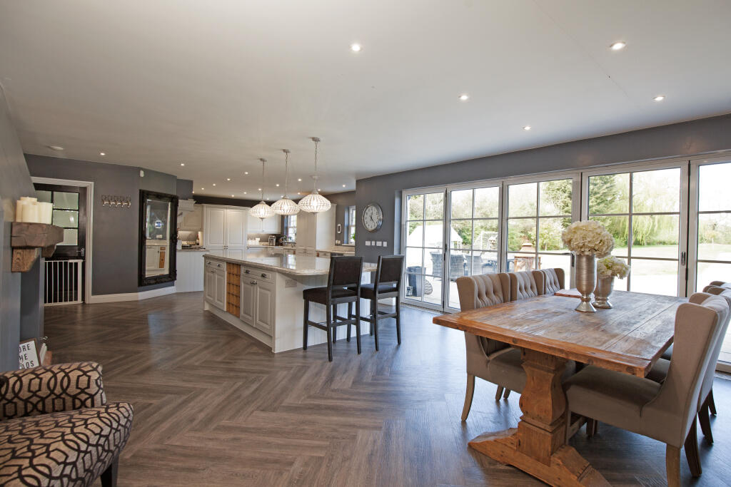 Additional property image - Glebe Road, Ramsden Bellhouse, Billericay