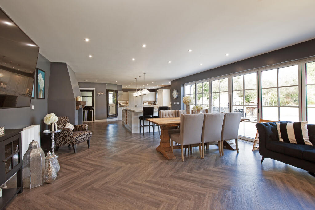 Additional property image - Glebe Road, Ramsden Bellhouse, Billericay