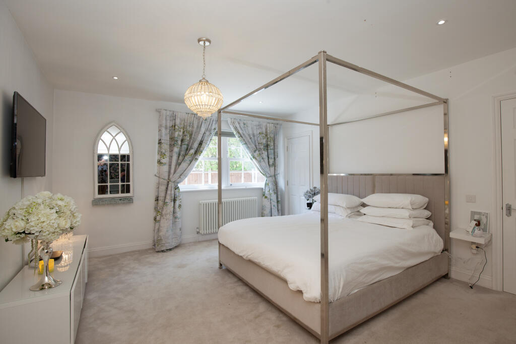 Additional property image - Glebe Road, Ramsden Bellhouse, Billericay