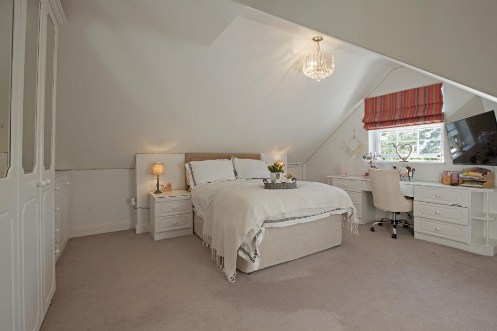 Additional property image - Glebe Road, Ramsden Bellhouse, Billericay