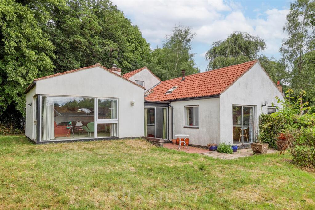 Main image of property: Church Road, Kirkby Mallory