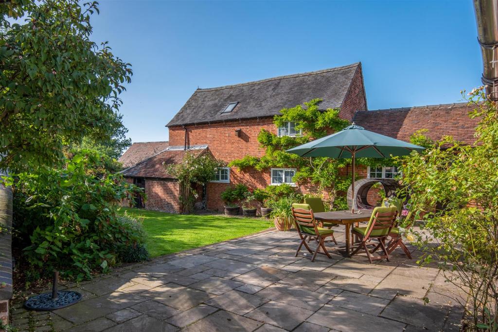 7 bedroom farm house for sale in Elms Farm, Ratcliffe Culey, CV9