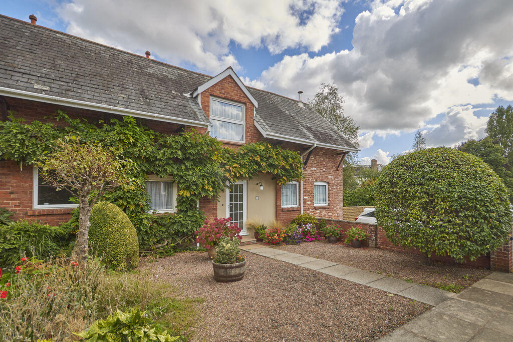 Main image of property: Three Horse Shoes, Cowley, Exeter