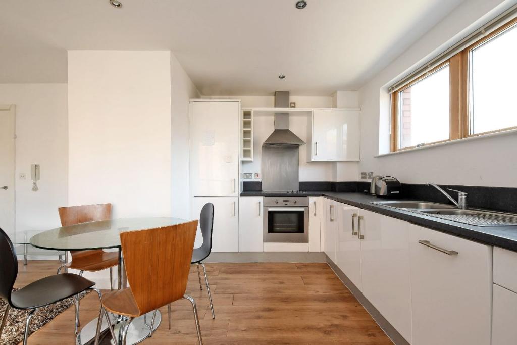 2 bedroom apartment for sale in Ecclesall Rd Shire House, Wards