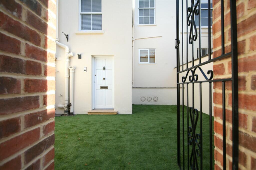 3 bedroom apartment for rent in Royal Parade Mews, Rotunda Terrace, Montpellier Street, Cheltenham, GL50