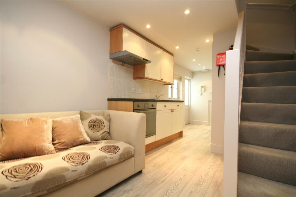 1 bedroom apartment for rent in Evesham Road, Cheltenham