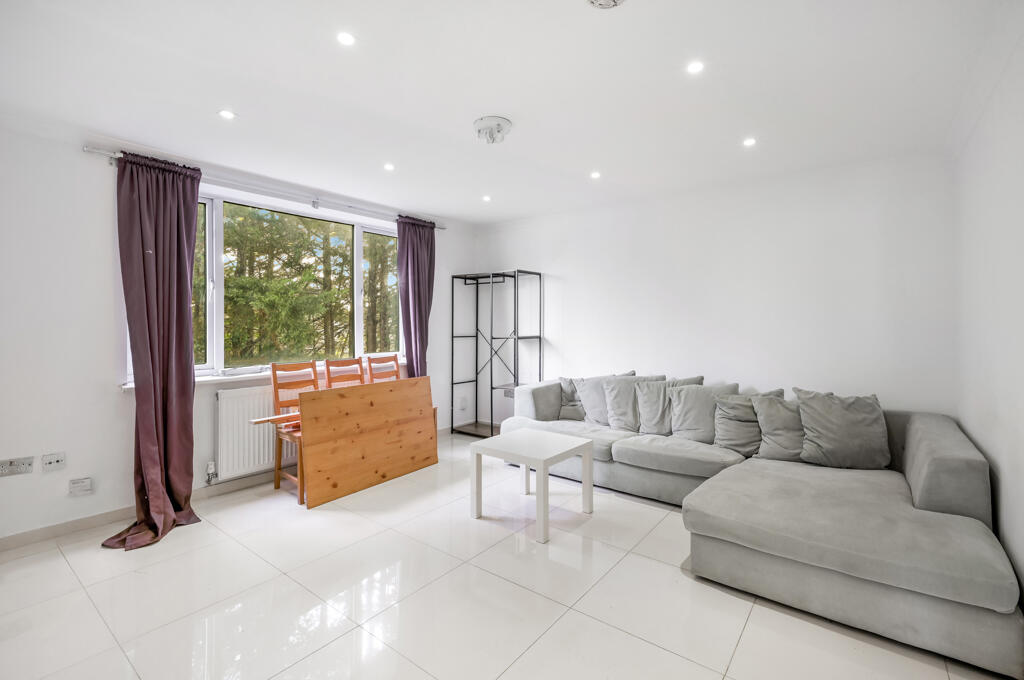 Main image of property: Lordship Lane, Wood Green