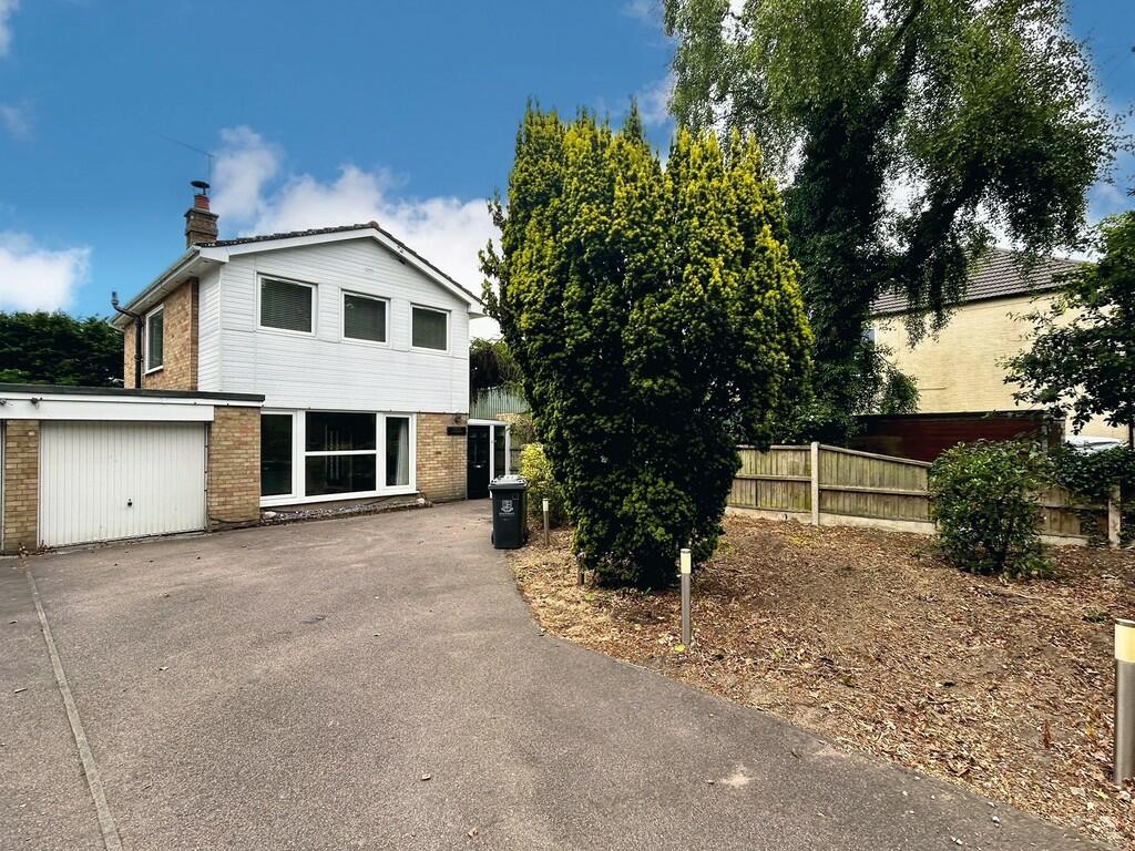 3 bedroom detached house for rent in Beccles Road, St Olaves, NR31