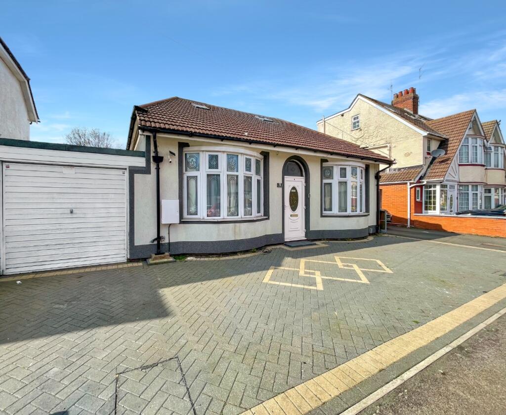 Main image of property: Arundel Road, Luton, Bedfordshire, LU4 8DY