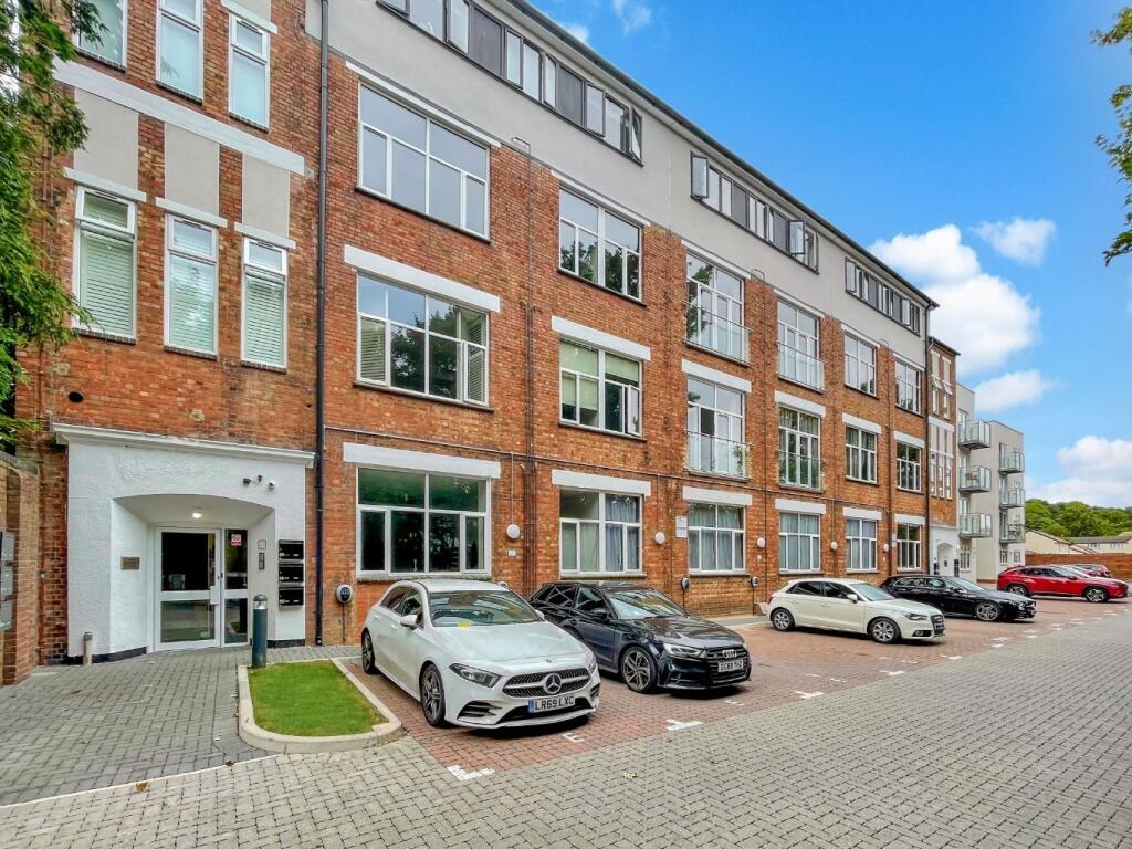 Main image of property: Breton House, 106A Old Bedford Road, Luton, Bedfordshire, LU2 7HJ
